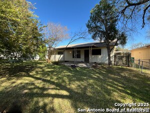 Building Photo - 117 Meadow Way