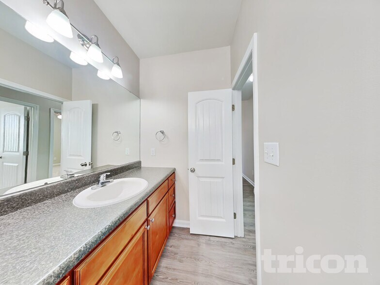 Building Photo - 2403 King Malcolm Ln