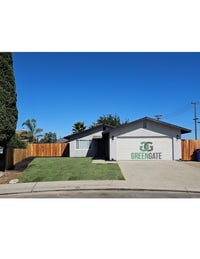 Building Photo - 901 Valente Way