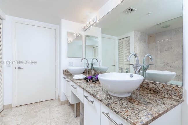 Building Photo - 41 SE 5th St