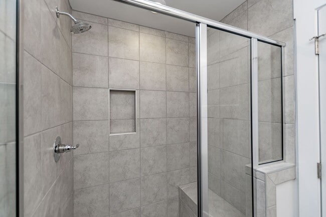 Building Photo - Monte Vista Townhomes