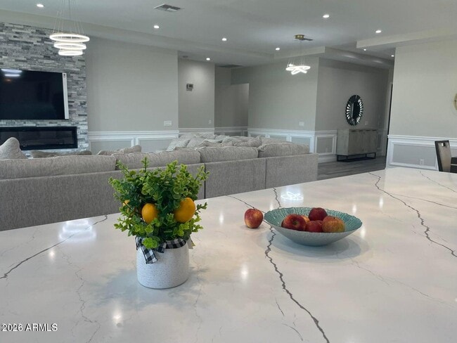 Building Photo - 6824 N 14th St