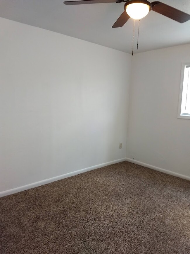 Building Photo - 2405 Ryan Rd