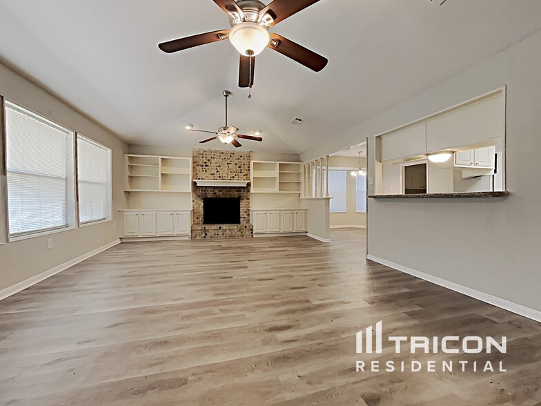 Building Photo - 218 S Diamondhead Blvd