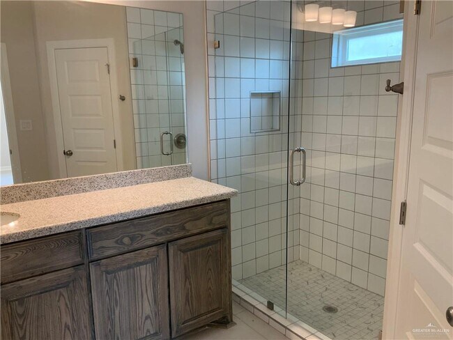 Building Photo - 27 Westway Ave