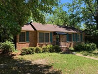 Building Photo - 315 W Lee St