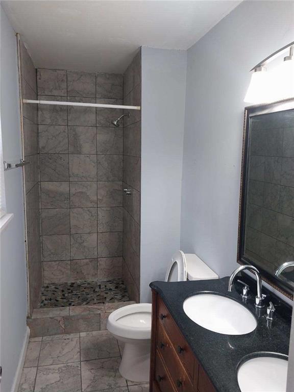 Building Photo - 6680 Cambridge Dr