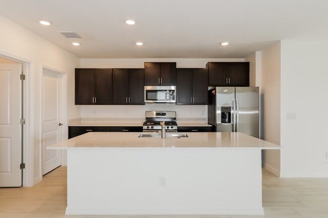Building Photo - 13307 Sunset Sapphire Ct