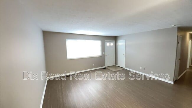 Building Photo - 5926 Janice Dr