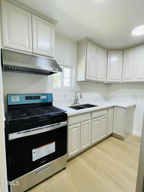 Primary Photo - 2746 Strathmore Ave