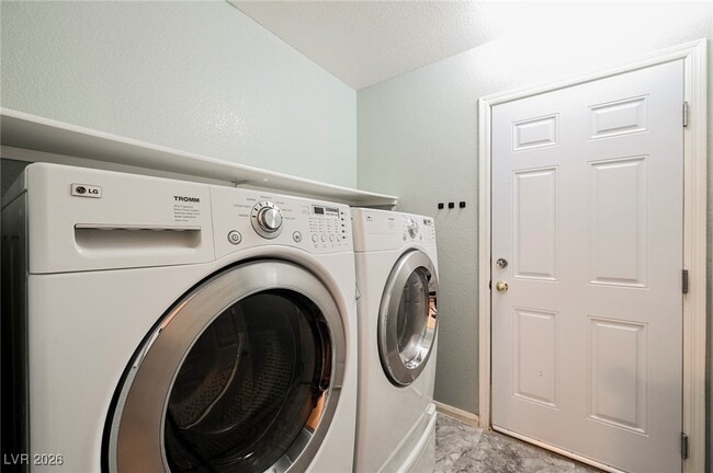 Building Photo - 875 Wallach Ave