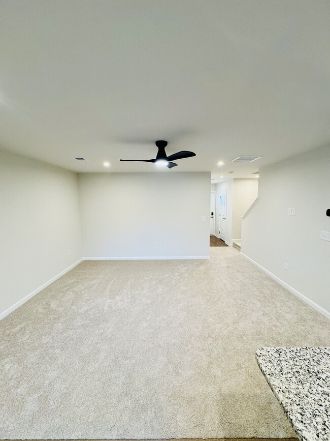 Building Photo - 405 Myrtle Mdws Dr