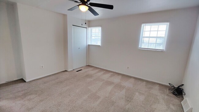 Building Photo - *Recently Updated 2BD/1.5BA Single Family Home Available for Rent in Mt Washington*