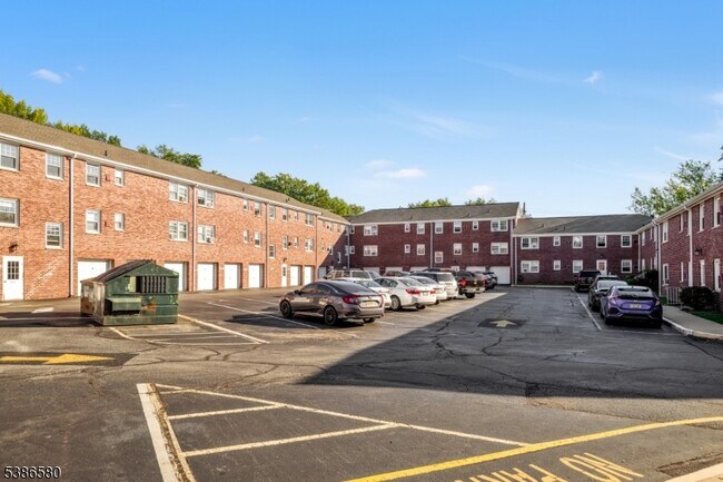 Building Photo - 6 Gainsborough Terrace