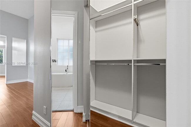 Building Photo - 849 Crestview Cir