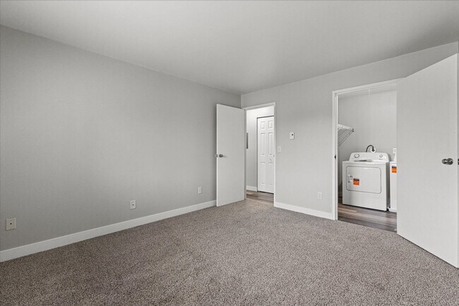 Building Photo - 591 W Arndt St