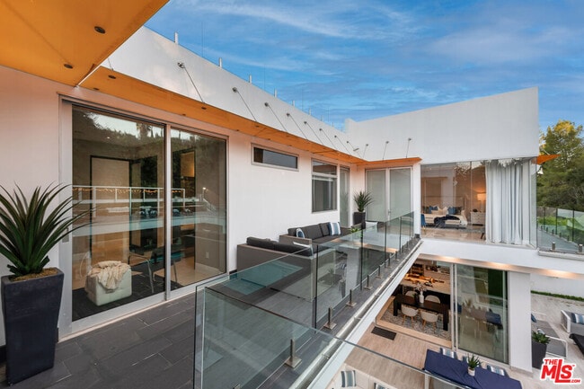 Building Photo - 4533 Estrondo Dr