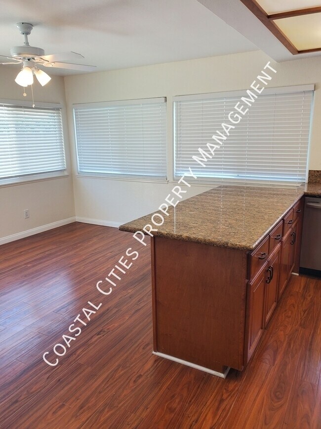 Building Photo - 12675 Verdugo Ave