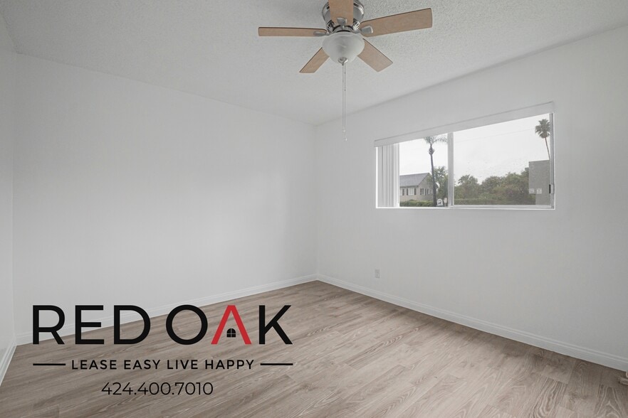 Building Photo - 630 N Cerritos Ave