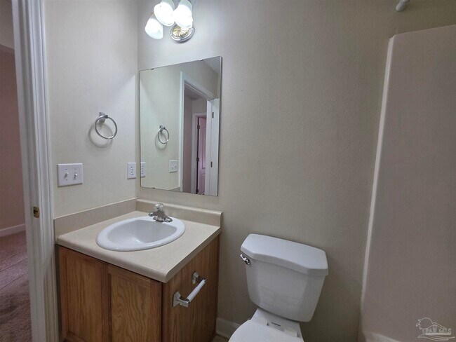 Building Photo - 720 Buoy Dr