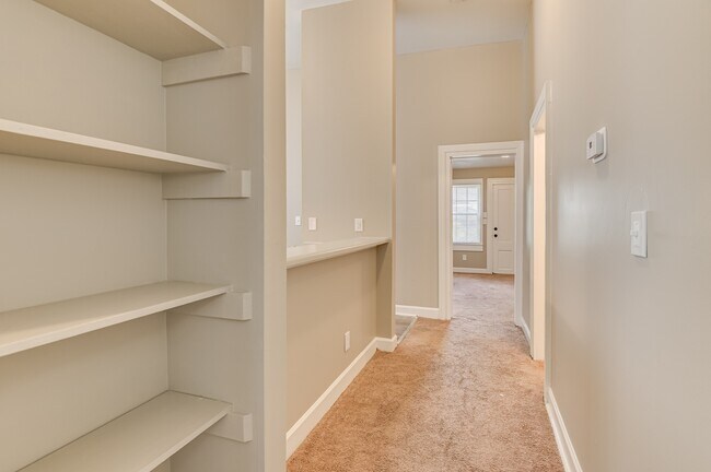 Building Photo - 515 3rd St