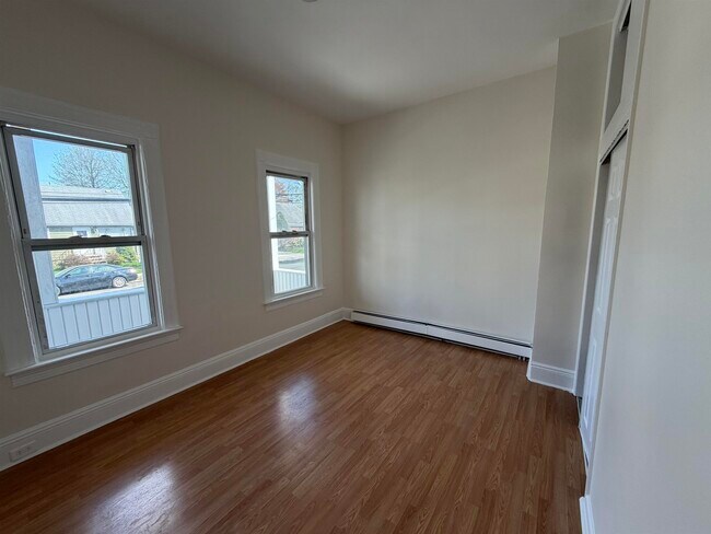 Building Photo - 369-371-371 Ave E