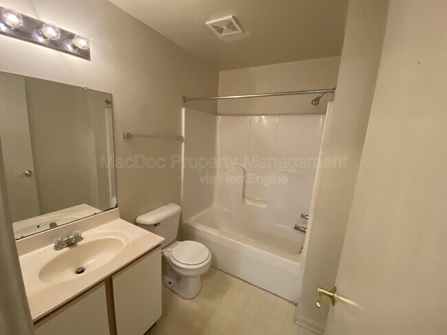 Building Photo - 76 Red Maple Ct