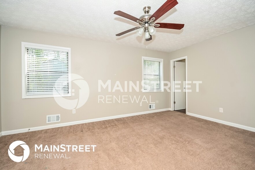 Building Photo - 358 Shalloway Dr NE