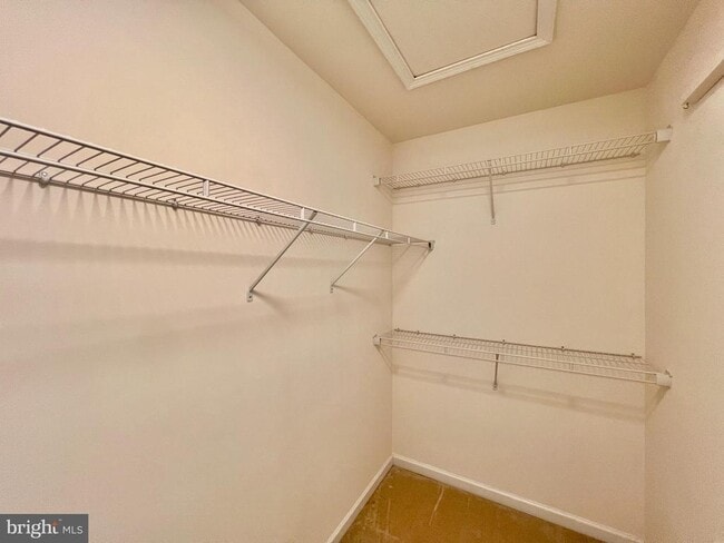 Building Photo - 11620 Amaralles Dr