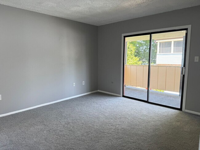 Building Photo - 359 Greenland Dr