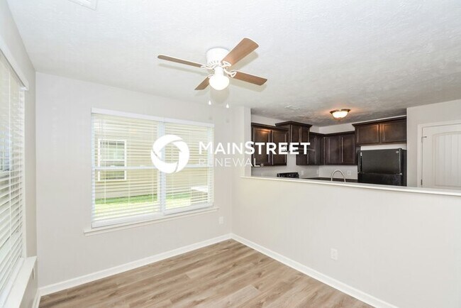Building Photo - 3 Bedroom Pet-Friendly Home in Nashville, TN with Main Street Renewal