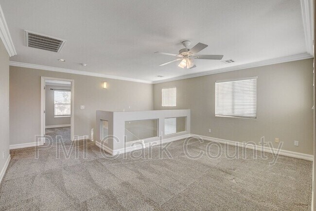Building Photo - 8912 Ochoa St