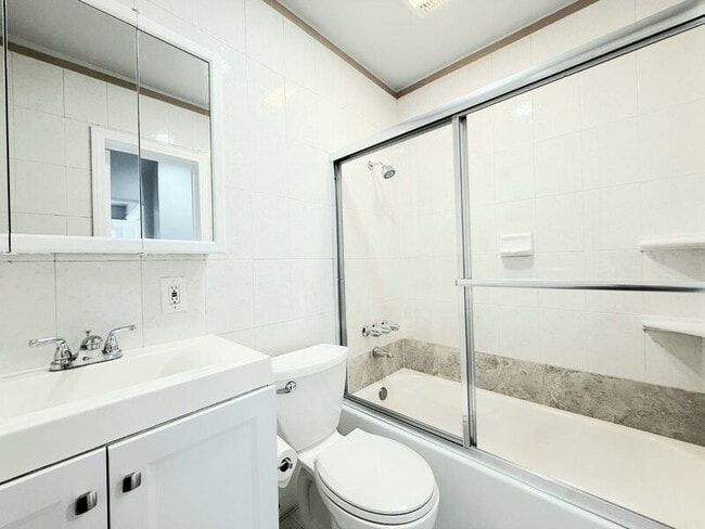 Building Photo - 2515 Illinois Ave