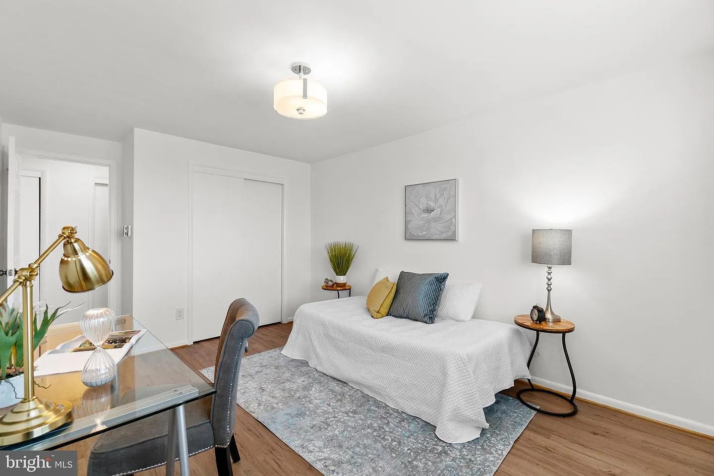 Building Photo - 5111 8th Rd S