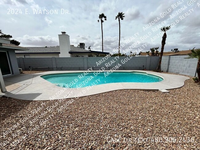 Building Photo - 2024 E Watson Dr