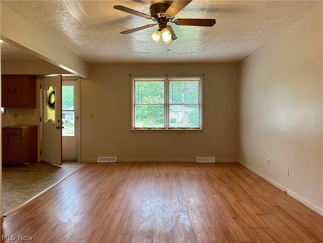 Building Photo - 4827 Dunsmore Ave