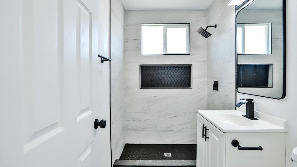 Building Photo - 5838 Allston St