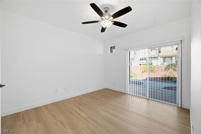 Building Photo - 5855 Valley Dr