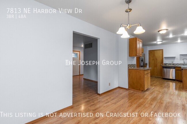 Building Photo - 3-bedroom, 3.5-bathroom charmer in Poulsbo!