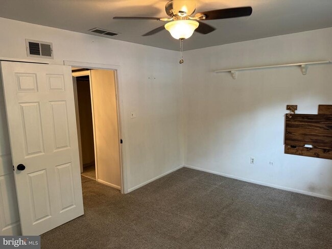 Building Photo - 470 Dresher Rd