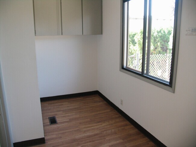 Building Photo - Nice Home in Hillsboro