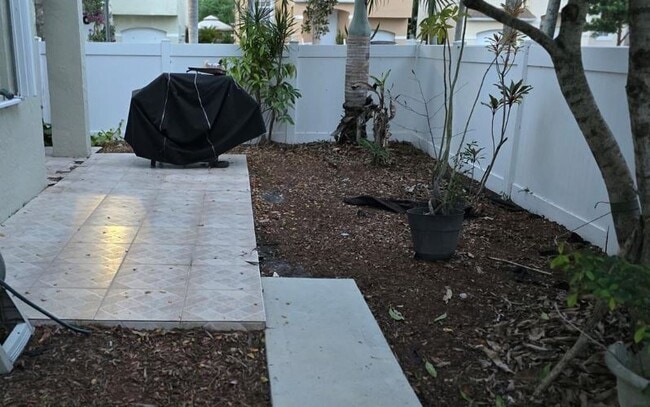 Building Photo - 12060 NW 13th St