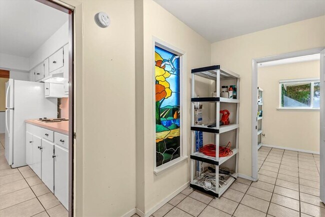 Building Photo - 3210 Bruce Dr