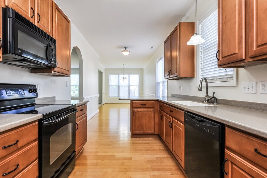 Building Photo - 3151 La Costa Way