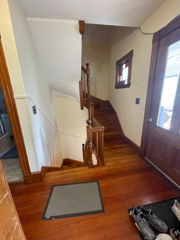 Building Photo - 60 Willow Ave