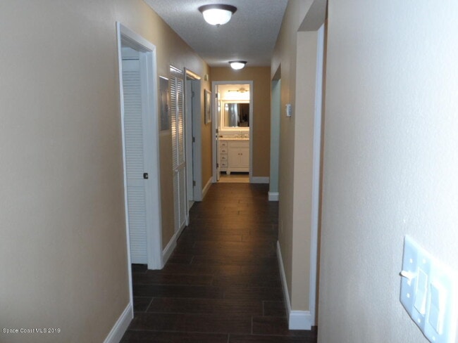 Building Photo - 750 S Orlando Ave