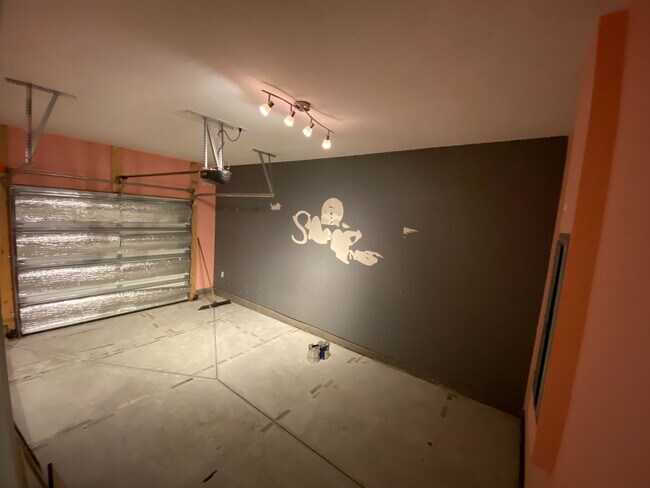 Building Photo - Like-New Townhome in Prime SW Durham Location!