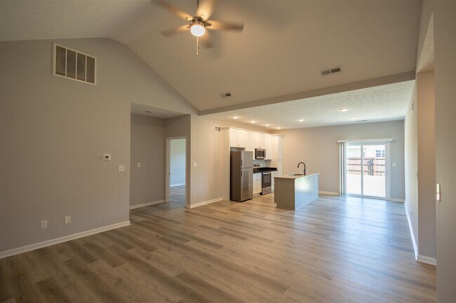 Building Photo - 2321 Trenton Ln