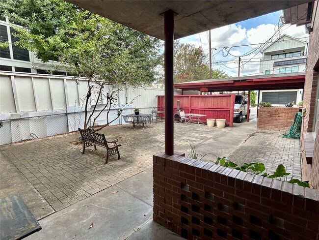 Building Photo - 1411 Indiana St