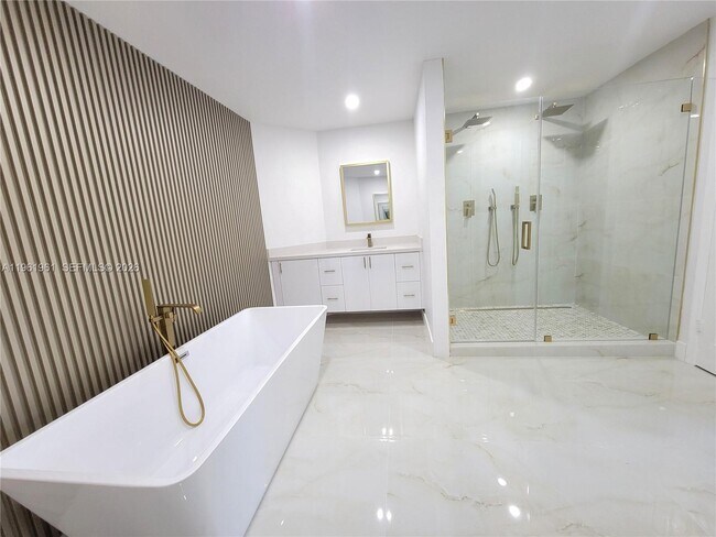 Building Photo - 7928 NW 190th Ln